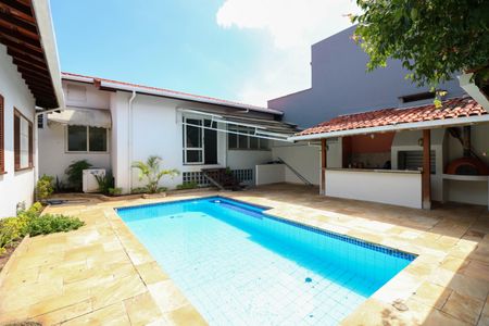 Casa à venda com 600m², 3 quartos e 3 vagas