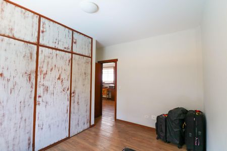 Casa à venda com 600m², 3 quartos e 3 vagas