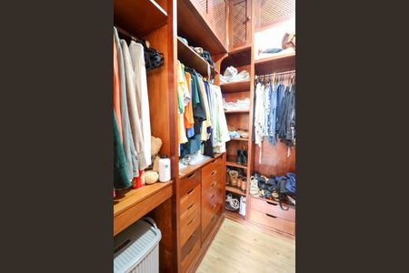 Casa à venda com 600m², 3 quartos e 3 vagas