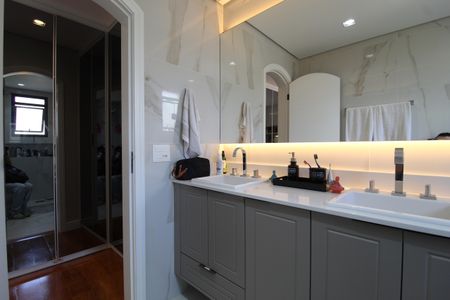 Apartamento à venda com 140m², 3 quartos e 2 vagasBanheiro da Suíte