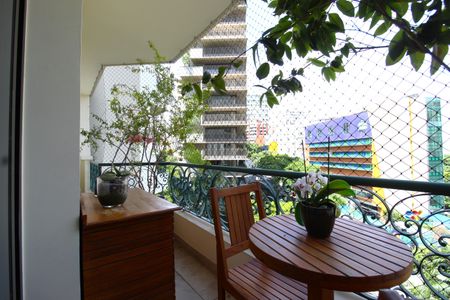 Apartamento à venda com 140m², 3 quartos e 2 vagasVaranda