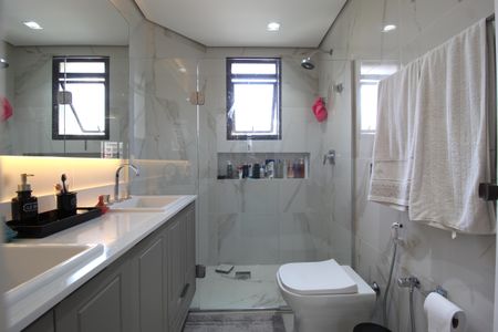 Apartamento à venda com 140m², 3 quartos e 2 vagasBanheiro da Suíte