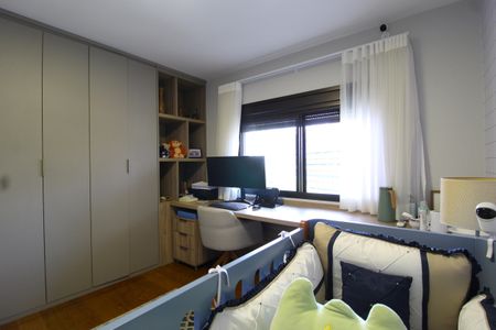 Apartamento à venda com 140m², 3 quartos e 2 vagasQuarto 2
