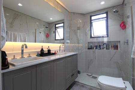 Apartamento à venda com 140m², 3 quartos e 2 vagasBanheiro da Suíte