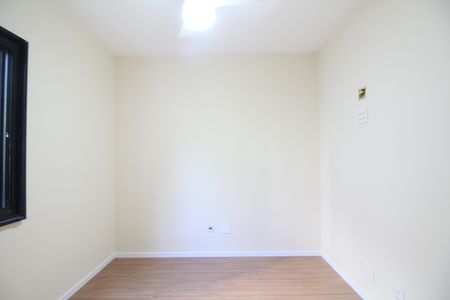 Apartamento à venda com 120m², 3 quartos e 3 vagasQuarto 4