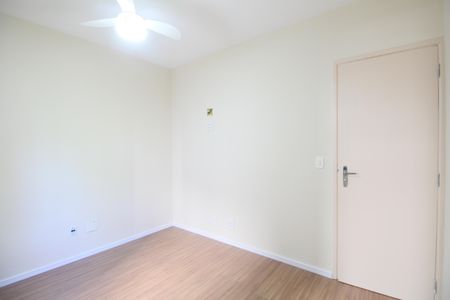 Apartamento à venda com 120m², 3 quartos e 3 vagasQuarto 4