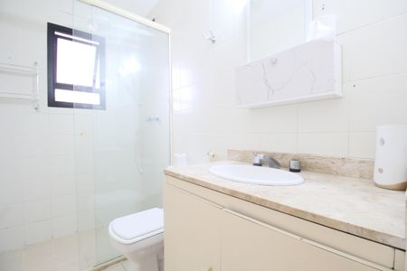 Apartamento à venda com 120m², 3 quartos e 3 vagasBanheiro 1