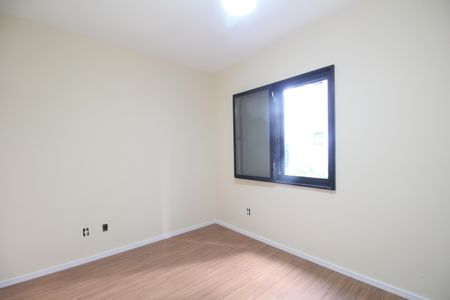 Apartamento à venda com 120m², 3 quartos e 3 vagasQuarto 4