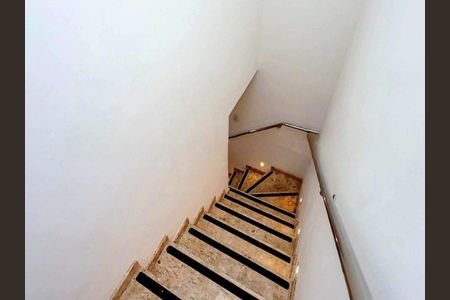 Casa à venda com 131m², 2 quartos e sem vaga