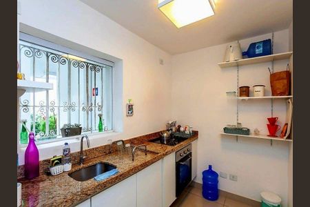 Casa à venda com 131m², 2 quartos e sem vaga