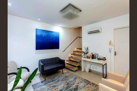 Casa à venda com 2 quartos, 131m² em Pinheiros, São Paulo