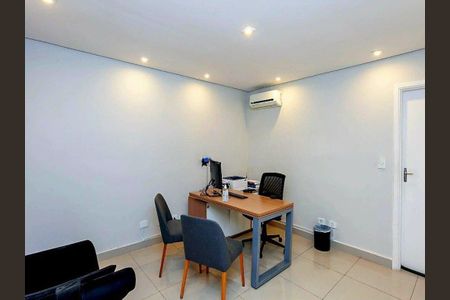 Casa à venda com 131m², 2 quartos e sem vaga