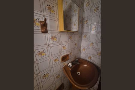 Casa à venda com 159m², 3 quartos e 2 vagasBanheiro