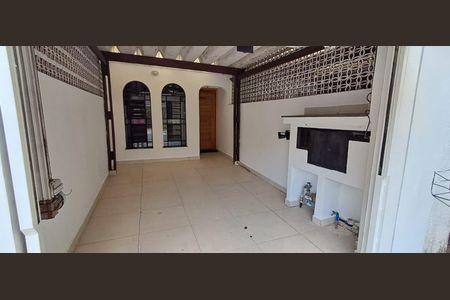 Casa à venda com 2 quartos, 108m² em Jardim Ester, São Paulo