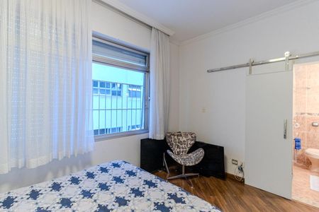 Apartamento à venda com 270m², 4 quartos e 2 vagas Apartamento à venda com 270m², 4 quartos e 2 vagasSuíte 2