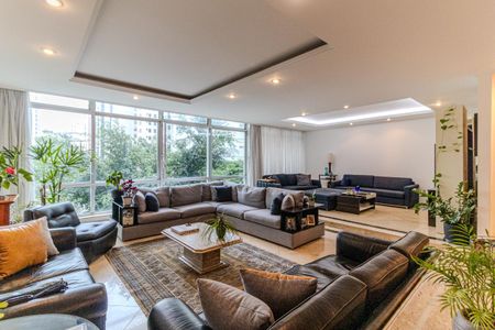 Apartamento à venda com 270m², 4 quartos e 2 vagas Apartamento à venda com 270m², 4 quartos e 2 vagasSala