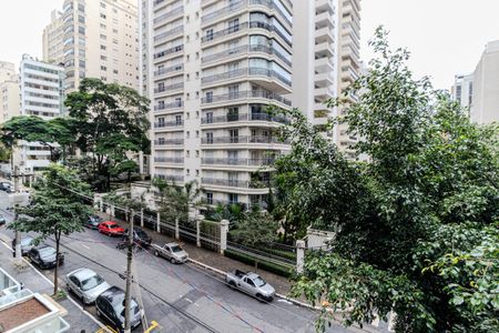 Apartamento à venda com 270m², 4 quartos e 2 vagas Apartamento à venda com 270m², 4 quartos e 2 vagasVista