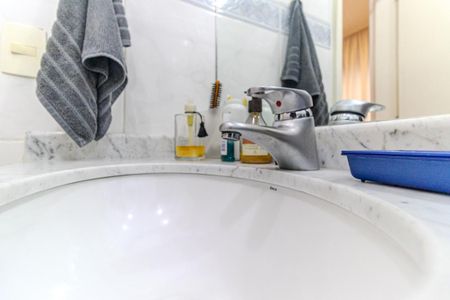 Apartamento à venda com 270m², 4 quartos e 2 vagas Apartamento à venda com 270m², 4 quartos e 2 vagasBanheiro da Suíte 1