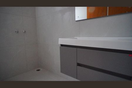 Casa à venda com 158m², 2 quartos e 2 vagas Casa à venda com 158m², 2 quartos e 2 vagasBanheiro conjugado