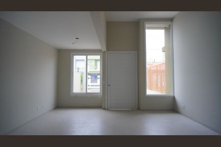 Sala de casa à venda com 2 quartos, 158m² em Hípica, Porto Alegre