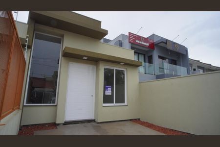 Casa à venda com 158m², 2 quartos e 2 vagas Casa à venda com 158m², 2 quartos e 2 vagasFachada da casa/ Garagem