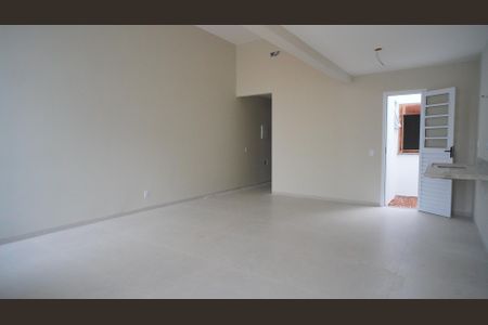 Casa à venda com 158m², 2 quartos e 2 vagas Casa à venda com 158m², 2 quartos e 2 vagasSala