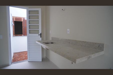 Casa à venda com 158m², 2 quartos e 2 vagas Casa à venda com 158m², 2 quartos e 2 vagasCozinha