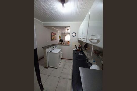 Cozinha  de casa para alugar com 2 quartos, 78m² em Hípica, Porto Alegre