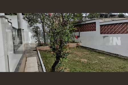 Casa à venda com 138m², 2 quartos e 3 vagas