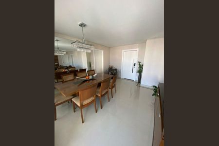 Apartamento à venda com 3 quartos, 126m² em Vila Carrão, São Paulo