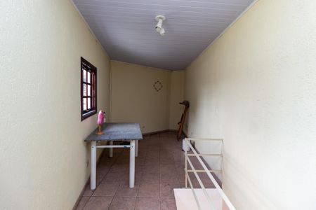 Casa à venda com 102m², 2 quartos e 2 vagasQuarto de Serviço