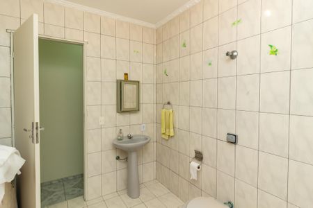 Casa à venda com 102m², 2 quartos e 2 vagasBanheiro