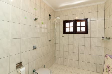 Casa à venda com 102m², 2 quartos e 2 vagasBanheiro