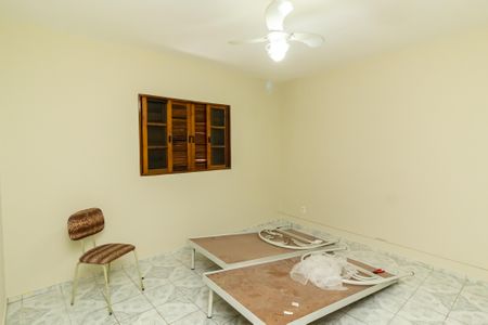 Casa à venda com 102m², 2 quartos e 2 vagasQuarto 2