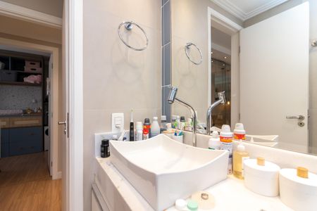 Apartamento à venda com 103m², 3 quartos e 2 vagasBanheiro da Suíte 1