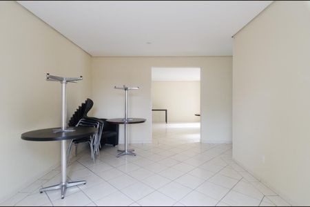 Apartamento à venda com 73m², 3 quartos e 1 vaga Apartamento à venda com 73m², 3 quartos e 1 vagaÁrea comum - Salão de festas