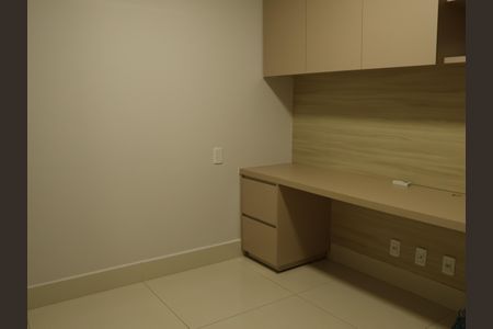 Apartamento para alugar com 117m², 3 quartos e 2 vagasQuarto