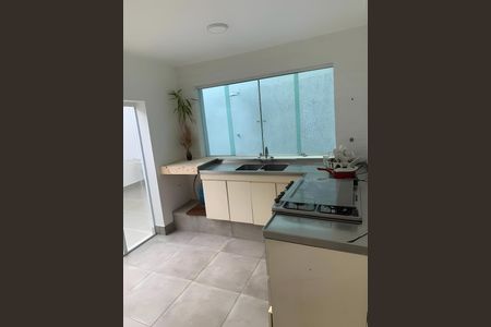 Casa para alugar com 2 quartos, 160m² em Vila Cordeiro, São Paulo