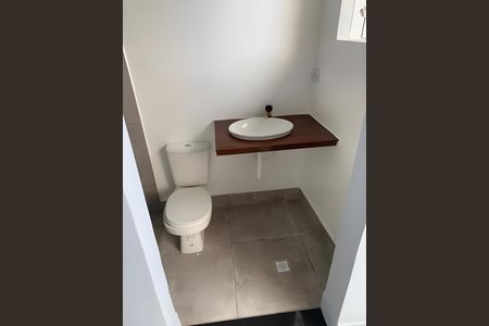 Casa para alugar com 2 quartos, 160m² em Vila Cordeiro, São Paulo