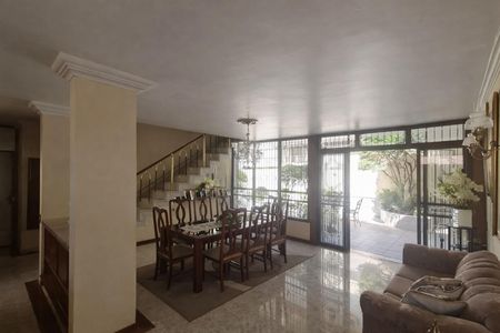 Casa à venda com 4 quartos, 388m² em Chácara Urbana, Jundiaí