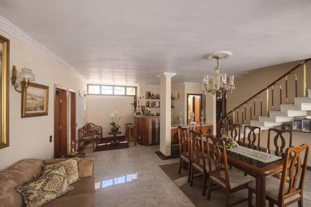 Casa à venda com 4 quartos, 388m² em Chácara Urbana, Jundiaí