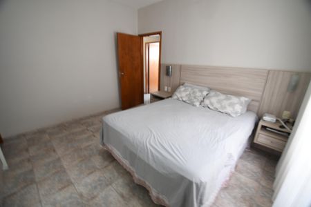 Casa à venda com 180m², 3 quartos e 2 vagasQuarto 3 - Suíte