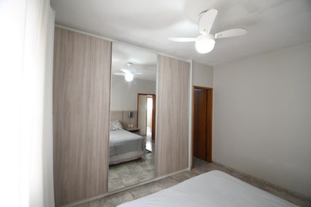 Casa à venda com 180m², 3 quartos e 2 vagasQuarto 3 - Suíte