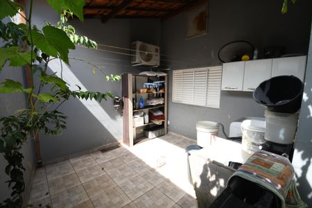 Casa à venda com 180m², 3 quartos e 2 vagasÁrea de Serviço