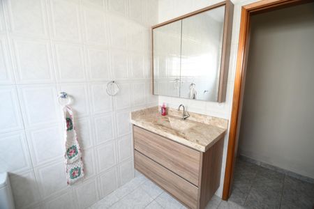 Casa à venda com 180m², 3 quartos e 2 vagasBanheiro Social