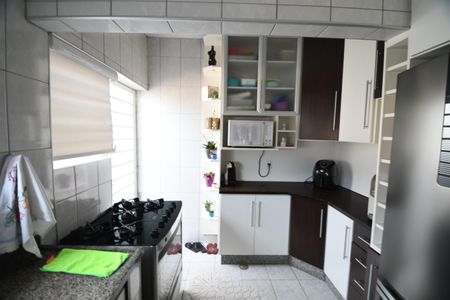 Casa à venda com 180m², 3 quartos e 2 vagasCozinha