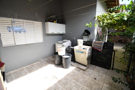 Casa à venda com 180m², 3 quartos e 2 vagasÁrea de Serviço