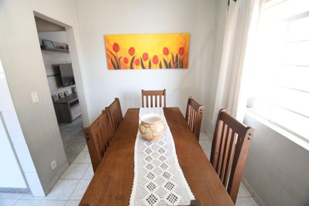 Casa à venda com 180m², 3 quartos e 2 vagasCopa