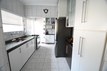 Casa à venda com 180m², 3 quartos e 2 vagasCozinha