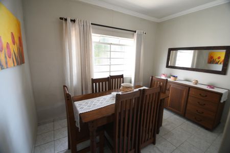 Casa à venda com 180m², 3 quartos e 2 vagasCopa